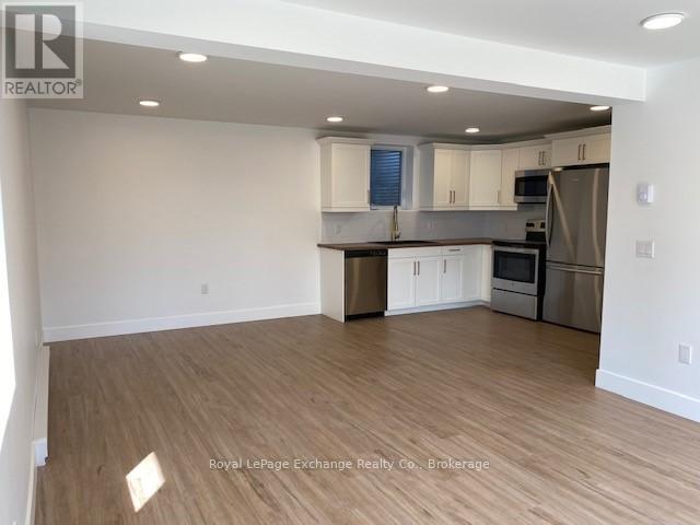 105 Maple Street, Brockton, Ontario  N0G 2V0 - Photo 3 - X12441086