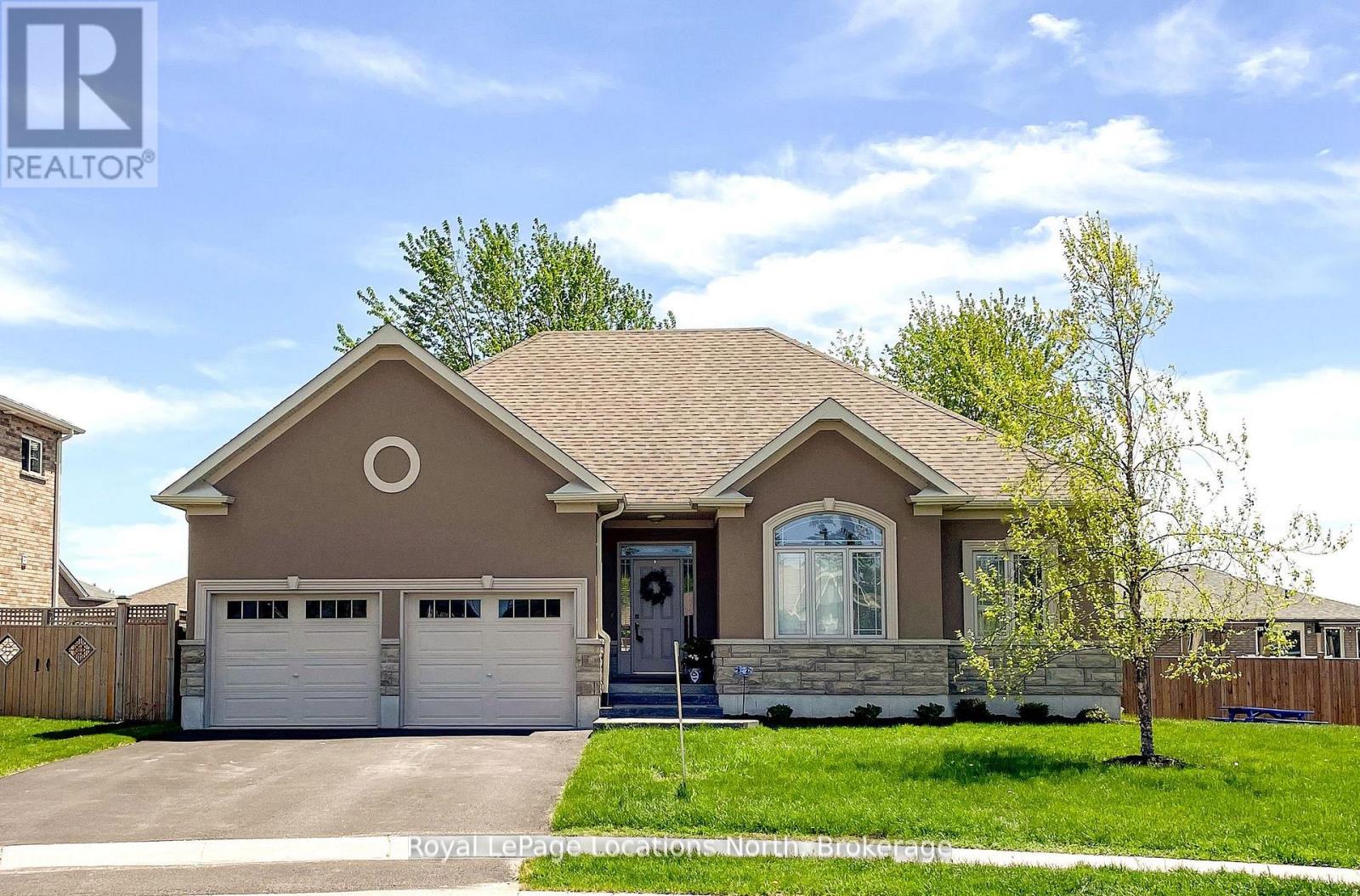 15 Patchell Court, Springwater, Ontario  L0M 1P0 - Photo 1 - S12441478