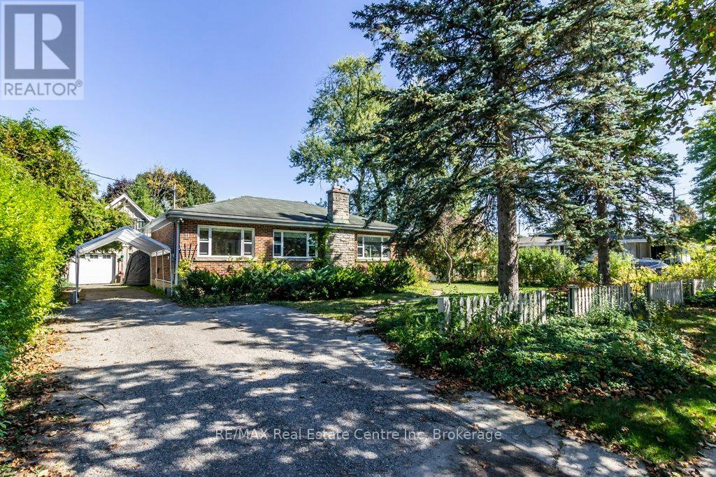 11 Riverview Drive, Guelph, Ontario  N1E 3R6 - Photo 1 - X12441367