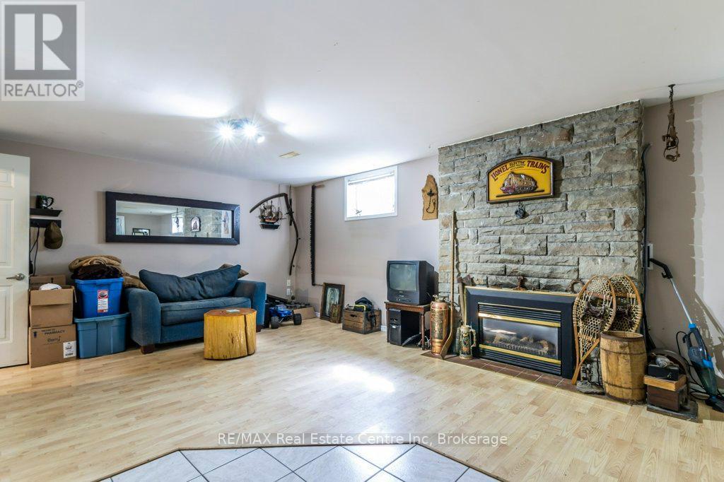 11 Riverview Drive, Guelph, Ontario  N1E 3R6 - Photo 15 - X12441367