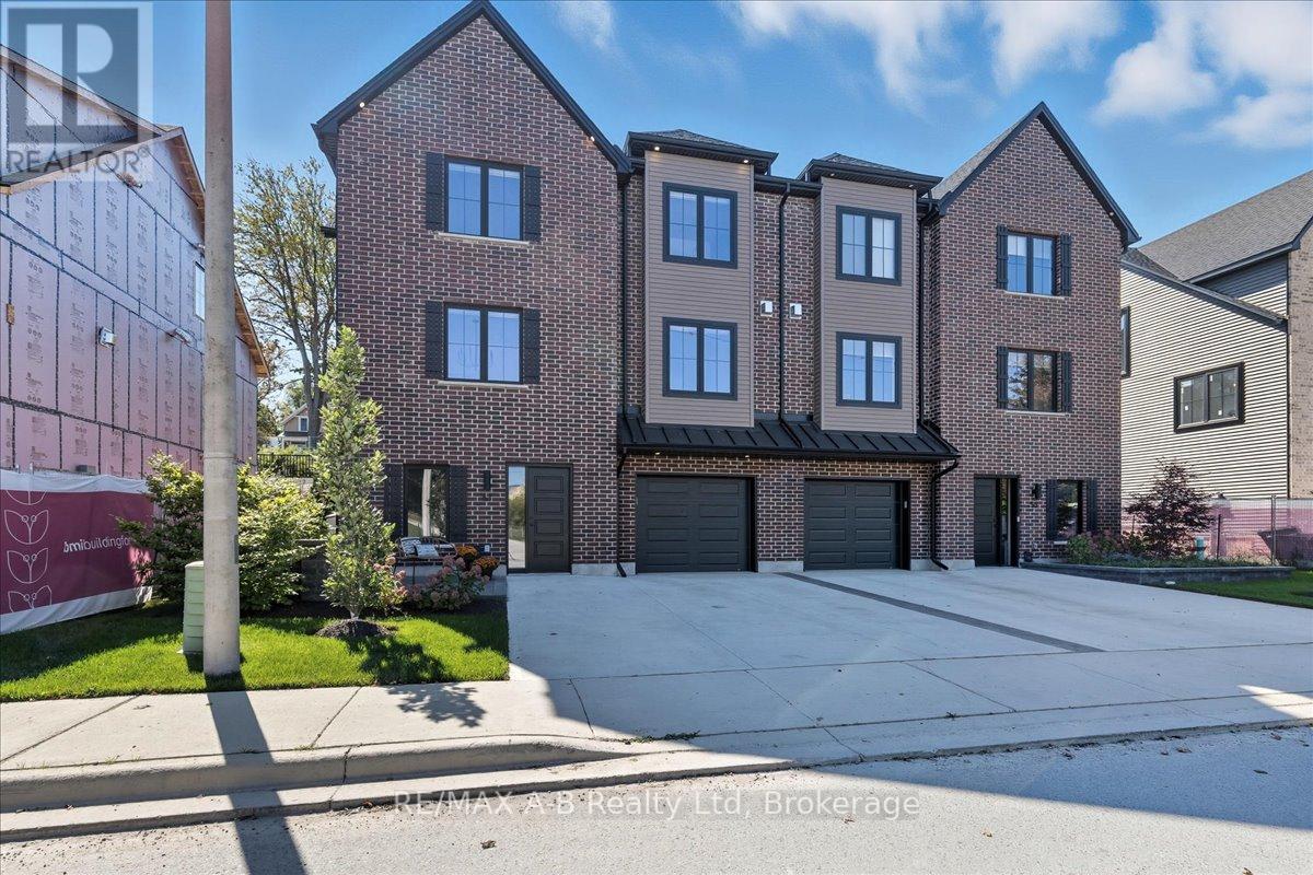 53 WORSLEY STREET, Stratford, Ontario