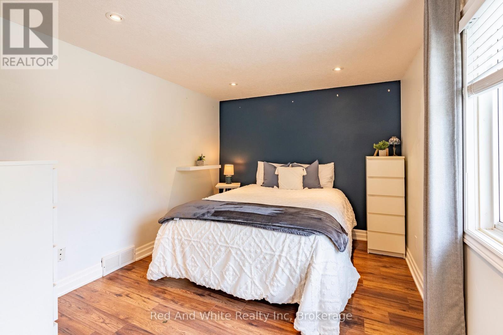3 - 255 Northlake Drive, Waterloo, Ontario  N2V 1Z2 - Photo 11 - X12442100