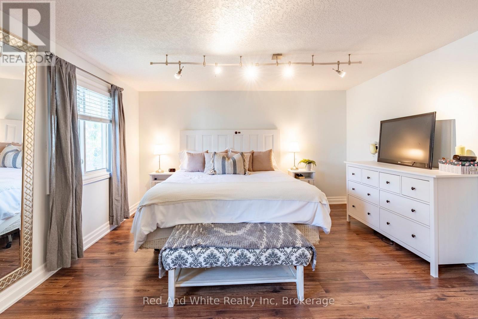 3 - 255 Northlake Drive, Waterloo, Ontario  N2V 1Z2 - Photo 16 - X12442100