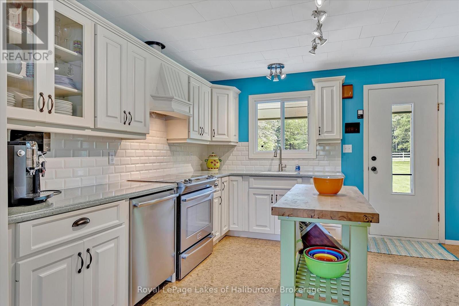 1093 Lamar Drive, Algonquin Highlands, Ontario  K0M 1S0 - Photo 16 - X12442252