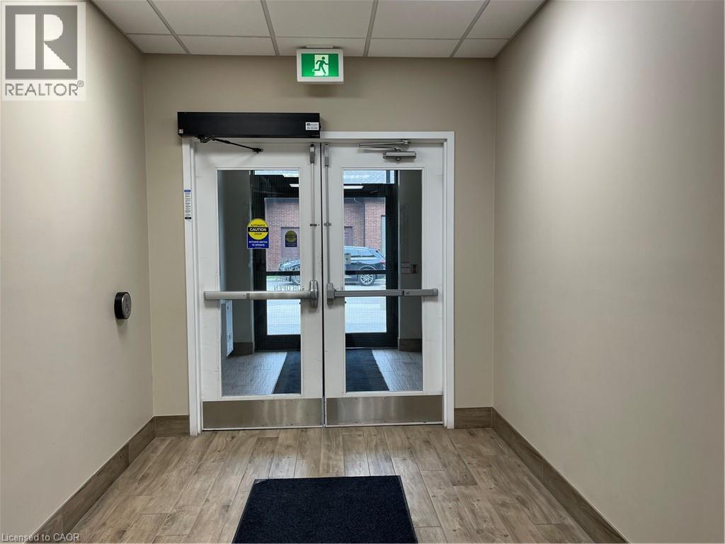 170 Rockhaven Lane Unit# 112, Waterdown, Ontario  L0R 2H6 - Photo 5 - 40775696