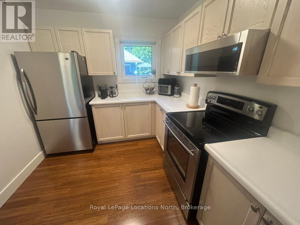 912 Cedar Pointe Court, Collingwood, Ontario  L9Y 5C7 - Photo 3 - S12443372