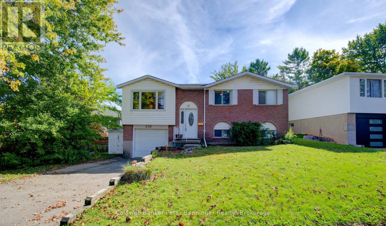 539 Pioneer Drive, Kitchener, Ontario  N2P 1P3 - Photo 1 - X12443355