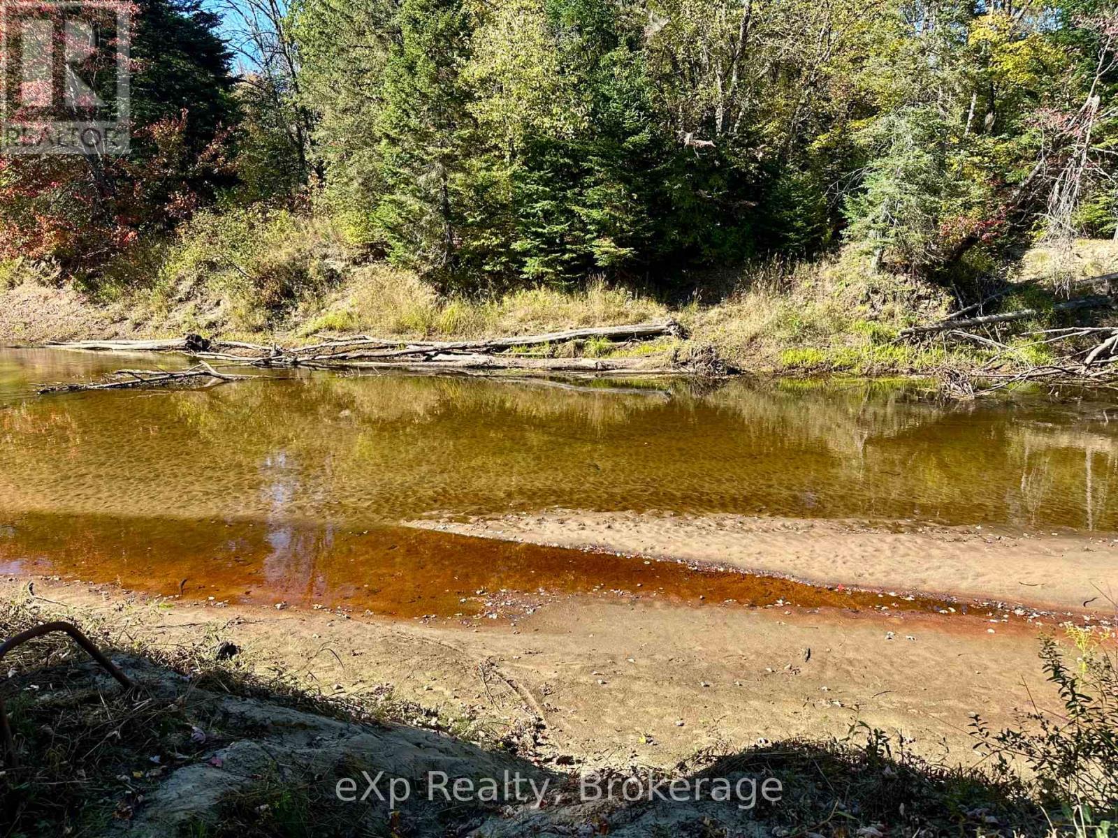 61 Robert Road W, Huntsville, Ontario  P1H 1L4 - Photo 26 - X12443364