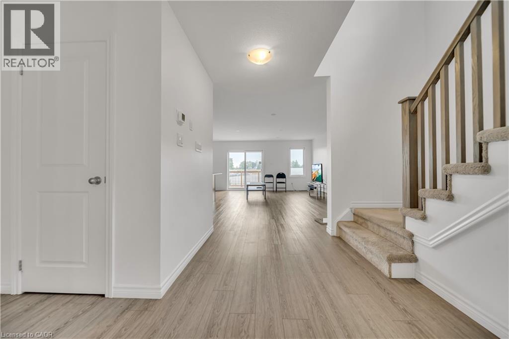34 West Mill Street, Ayr, Ontario  N0B 1E0 - Photo 7 - 40776209