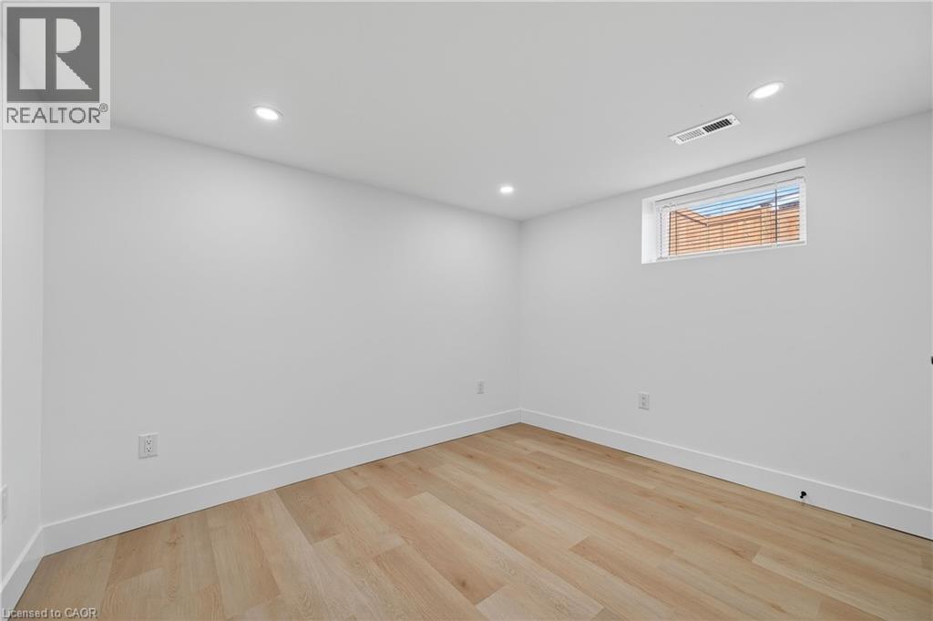 75 Britten Close Unit# 2, Hamilton, Ontario  L9C 4K1 - Photo 20 - 40776313