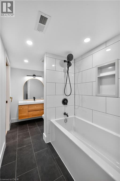 75 Britten Close Unit# 2, Hamilton, Ontario  L9C 4K1 - Photo 23 - 40776313