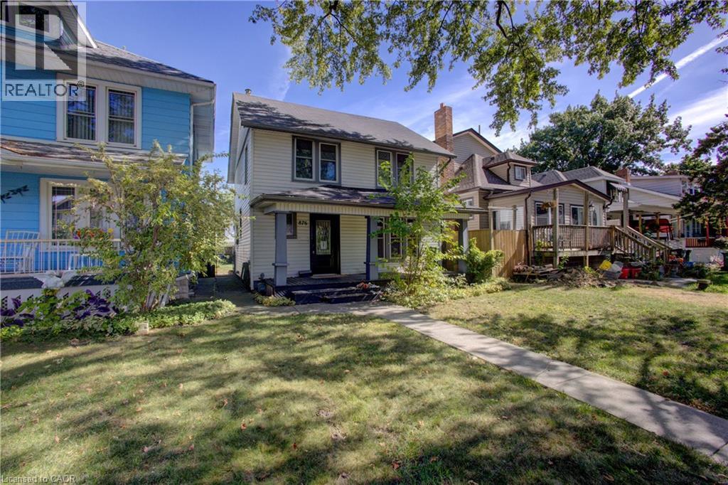 876 Hall Avenue, Windsor, Ontario  N9A 2M3 - Photo 3 - 40776355