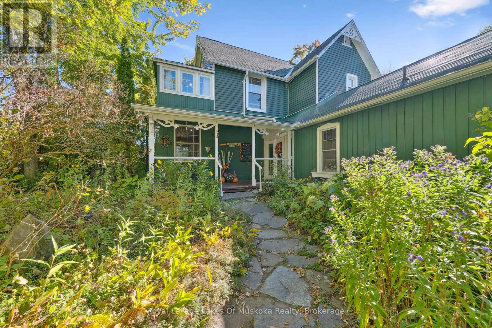 86 Quebec Street, Bracebridge, Ontario  P1L 2A4 - Photo 1 - X12444331