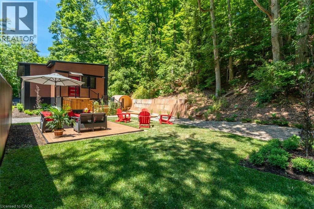 1323 Hidden Valley Road, Burlington, Ontario  L7R 3X5 - Photo 3 - 40776382