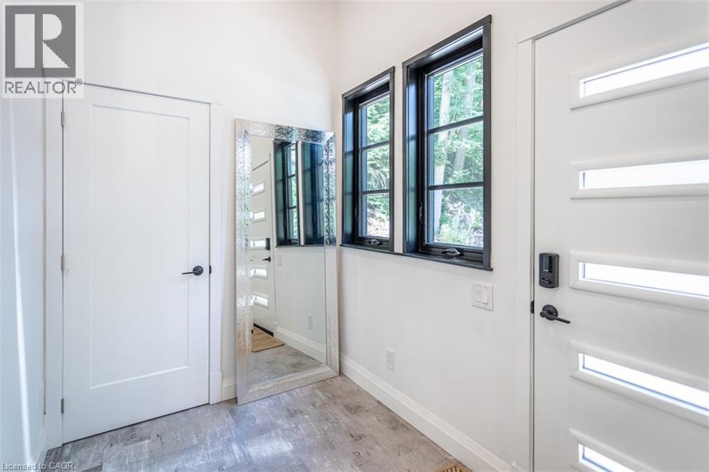 1323 Hidden Valley Road, Burlington, Ontario  L7R 3X5 - Photo 6 - 40776382