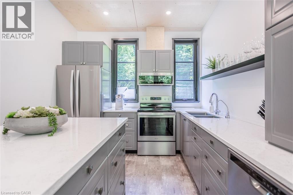 1323 Hidden Valley Road, Burlington, Ontario  L7R 3X5 - Photo 8 - 40776382