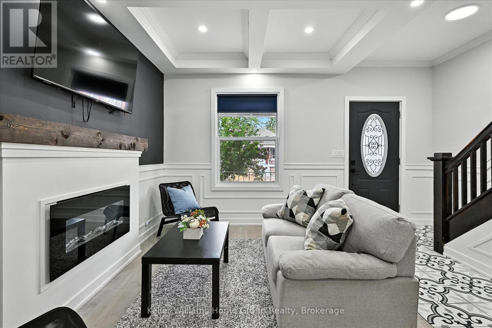 82 Rosemont Avenue, Hamilton, Ontario  L8L 2M5 - Photo 7 - X12444858