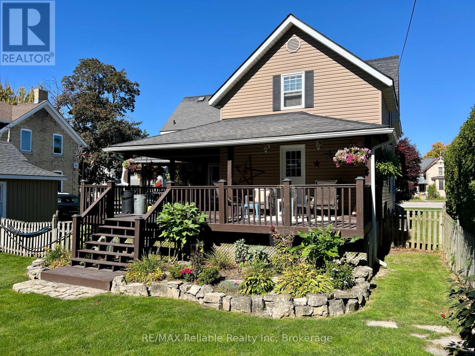 91 King Street, Bluewater, Ontario  N0M 1X0 - Photo 10 - X12445371