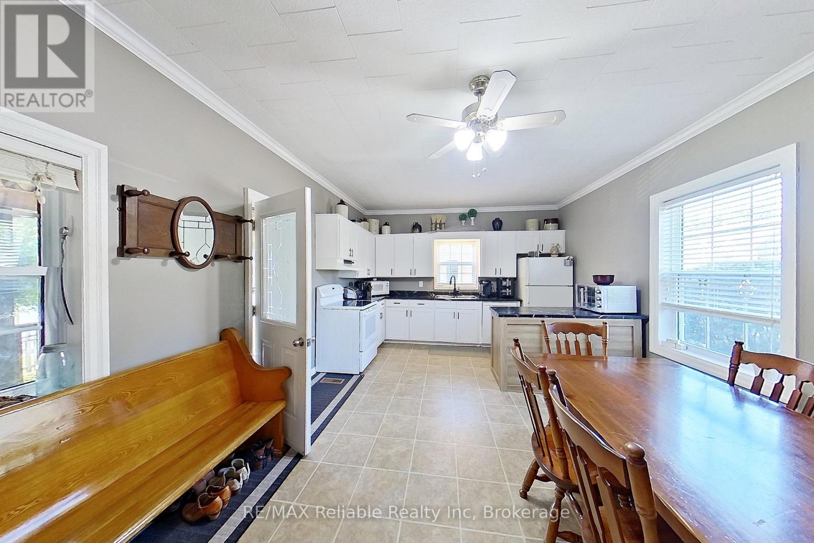 91 King Street, Bluewater, Ontario  N0M 1X0 - Photo 24 - X12445371