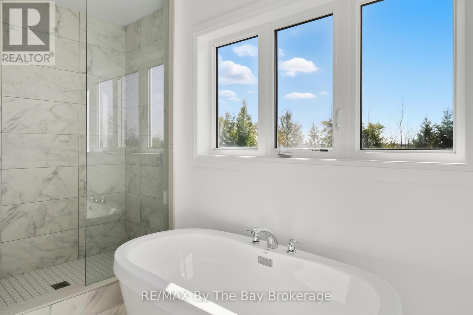 66 Amber Drive, Wasaga Beach, Ontario  L9Z 0R9 - Photo 34 - S12445614