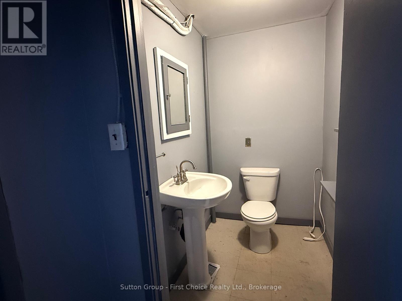 148 St Patrick Street, Stratford, Ontario  N5A 1A9 - Photo 7 - X12445720