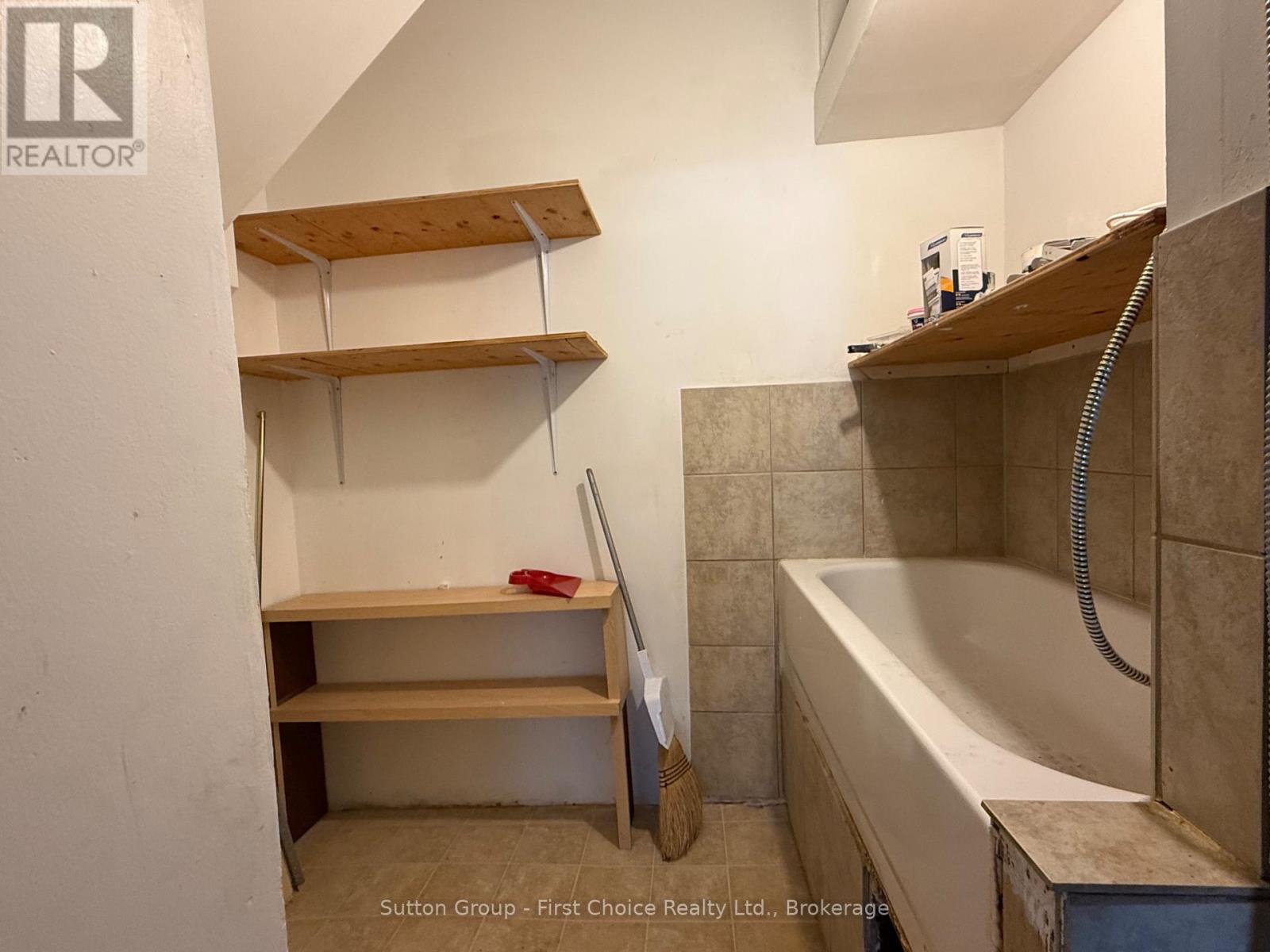 148 St Patrick Street, Stratford, Ontario  N5A 1A9 - Photo 8 - X12445720