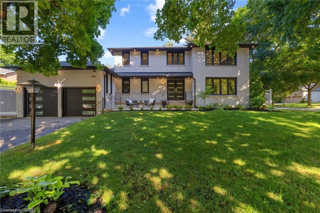 1857 FRIAR TUCK Court, Mississauga, Ontario
