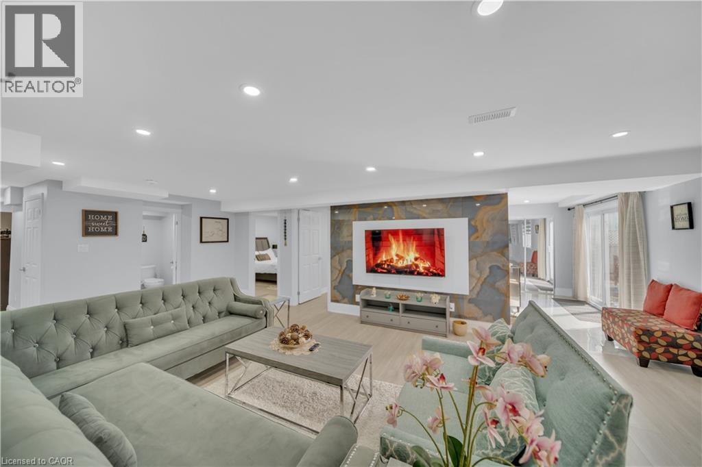 520 WINTERBURG Walk Unit# Basement, Waterloo, Ontario
