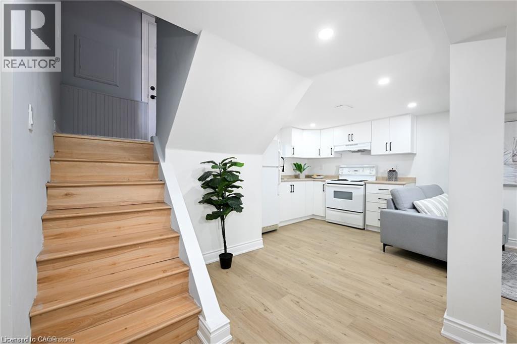 213 East 28th Street Unit# Lower, Hamilton, Ontario  L8V 3H9 - Photo 2 - 40776254