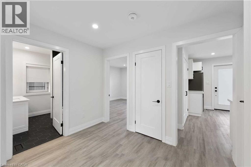 5 Maplewood Avenue Unit# 2, Hamilton, Ontario  L8M 1W3 - Photo 6 - 40776670