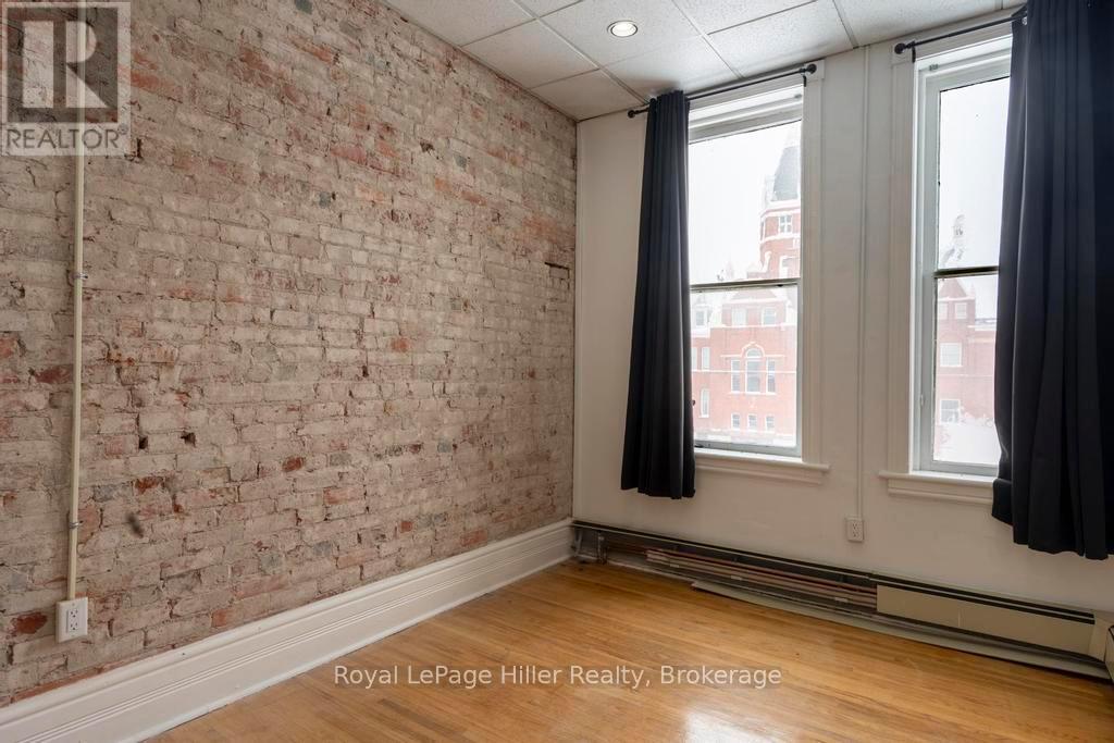 21 Market Place, Stratford, Ontario  N5A 1A4 - Photo 33 - X12447018
