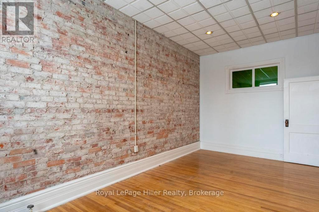 21 Market Place, Stratford, Ontario  N5A 1A4 - Photo 37 - X12447018