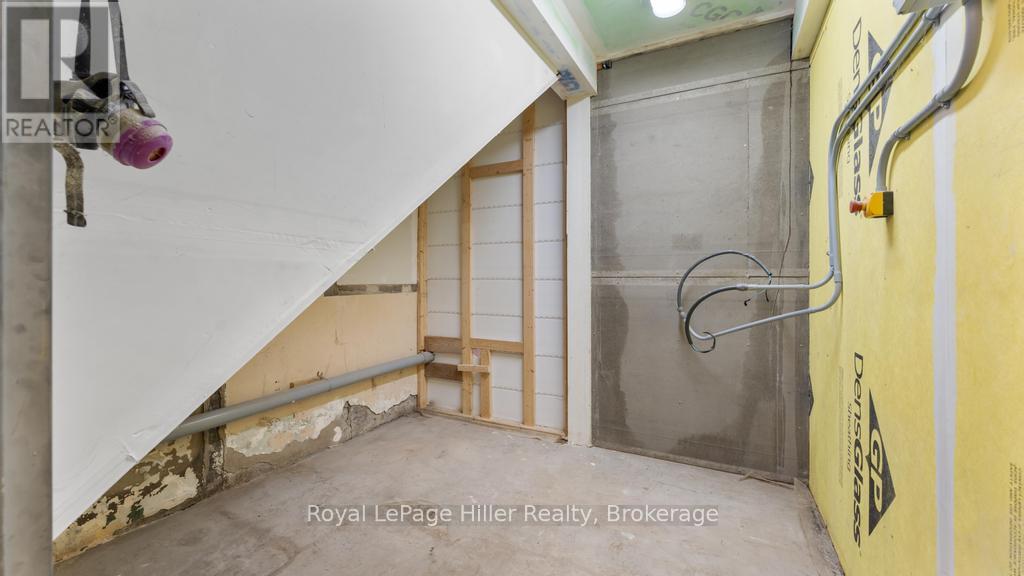 21 Market Place, Stratford, Ontario  N5A 1A4 - Photo 41 - X12447018