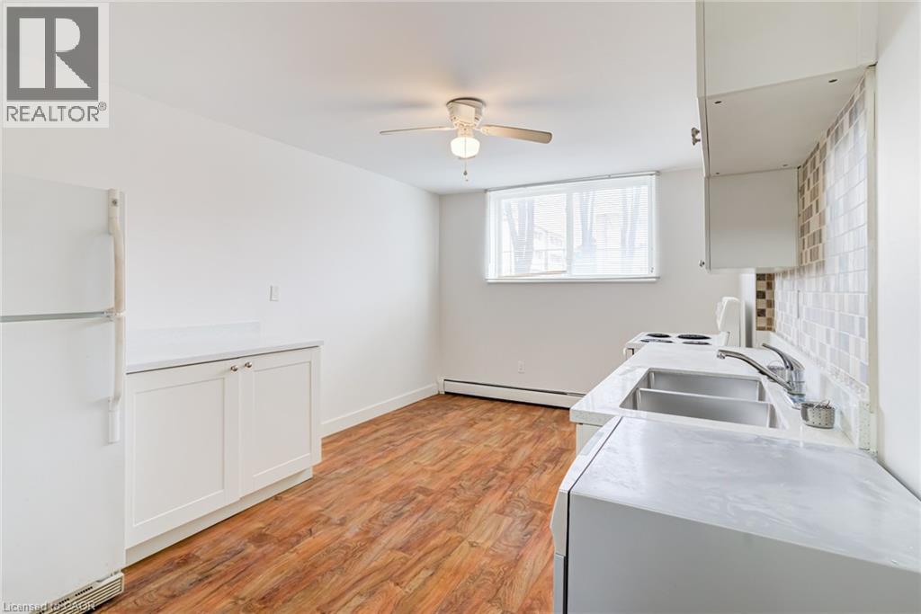 807 Robinson Street Unit# B, Burlington, Ontario  L7R 2L4 - Photo 5 - 40776657