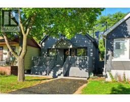 9 ALICE Street, Hamilton, Ontario