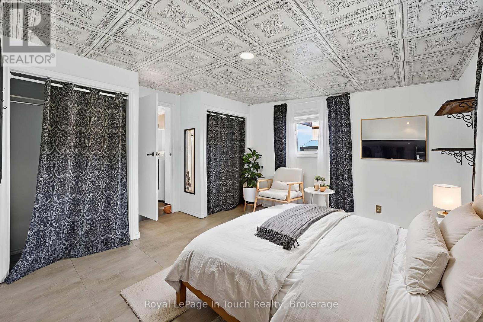 17077 Highway 12, Midland, Ontario  L4R 4K3 - Photo 10 - S12448590