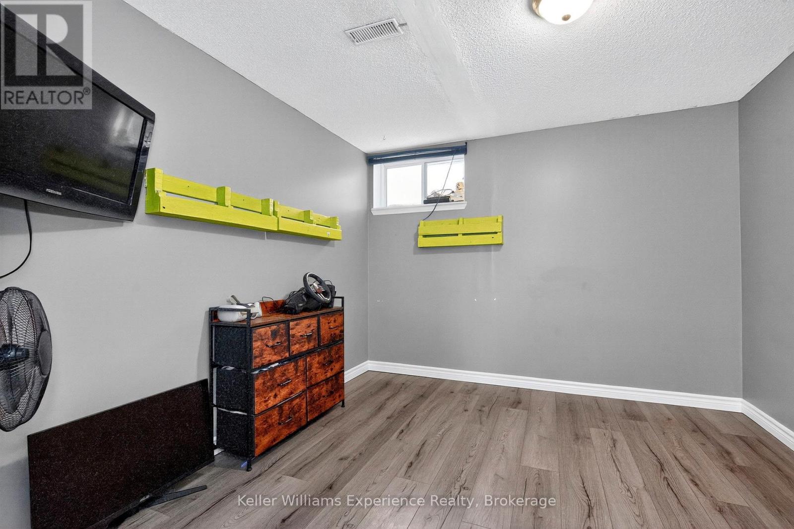 308 Assiniboia Street, Tay, Ontario  L0K 1R0 - Photo 27 - S12448747