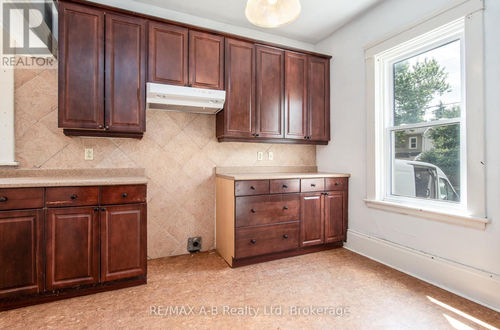 73 Stratford Street, Stratford, Ontario  N5A 2H7 - Photo 21 - X12448832