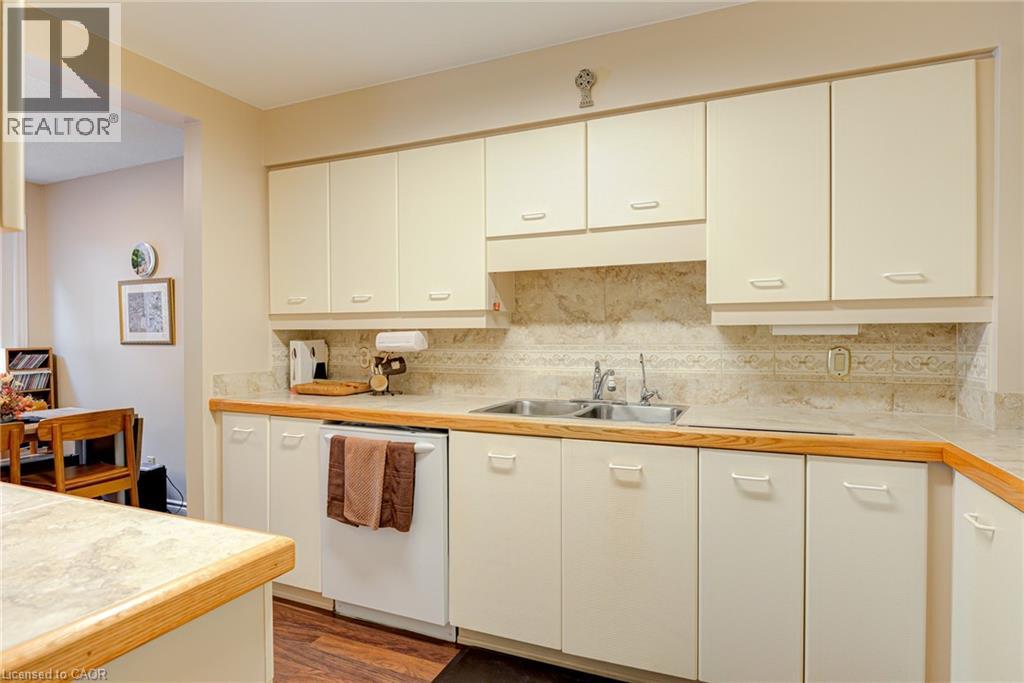 523 Beechwood Drive Unit# 12, Waterloo, Ontario  N2T 2G7 - Photo 11 - 40777060