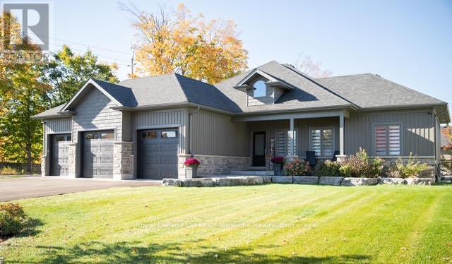 21 Henry Ball Court, Oro-Medonte, Ontario  L0K 2G1 - Photo 1 - S12449337