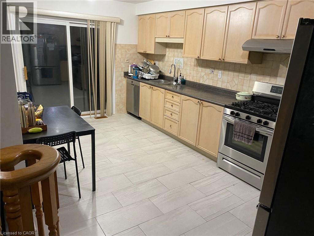 1025 Barclay Circle Unit# Upper, Milton, Ontario  L9T 5W5 - Photo 4 - 40777178