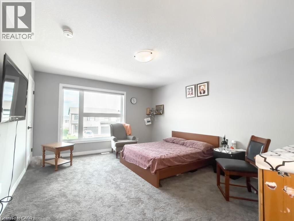 151 Otterbein Road, Kitchener, Ontario  N2B 0A8 - Photo 11 - 40777261