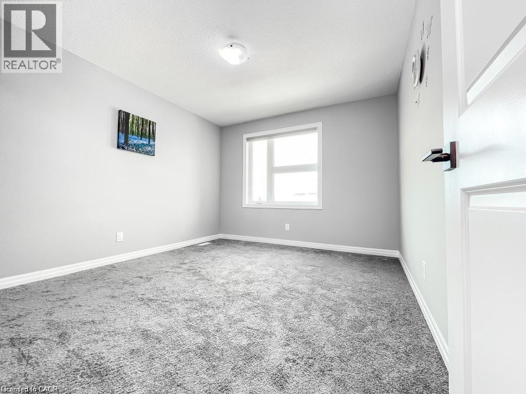151 Otterbein Road, Kitchener, Ontario  N2B 0A8 - Photo 9 - 40777261