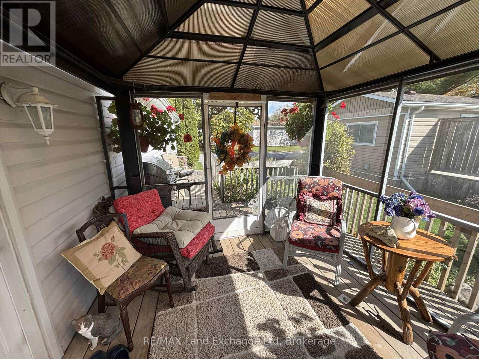 35 Briarwood Crescent, North Huron, Ontario  N0G 2W0 - Photo 18 - X12450512