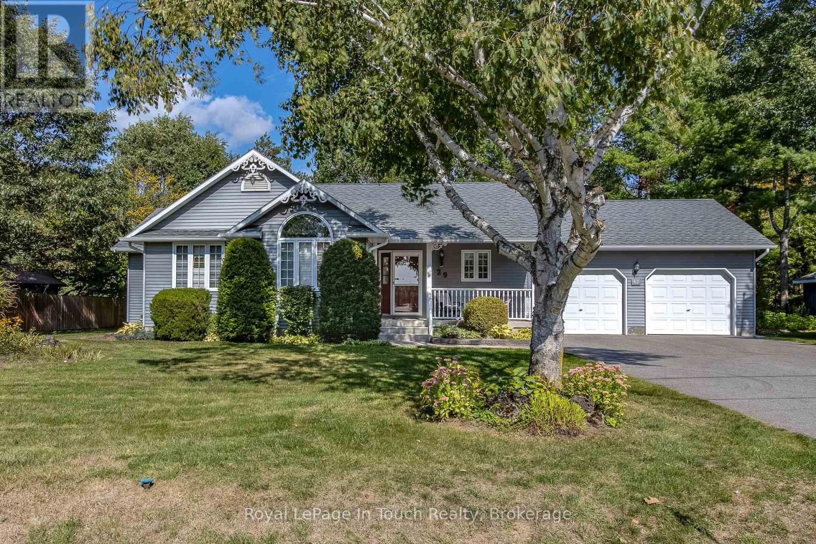 29 Mary Jane Road, Tiny, Ontario  L0L 2T0 - Photo 1 - S12451181