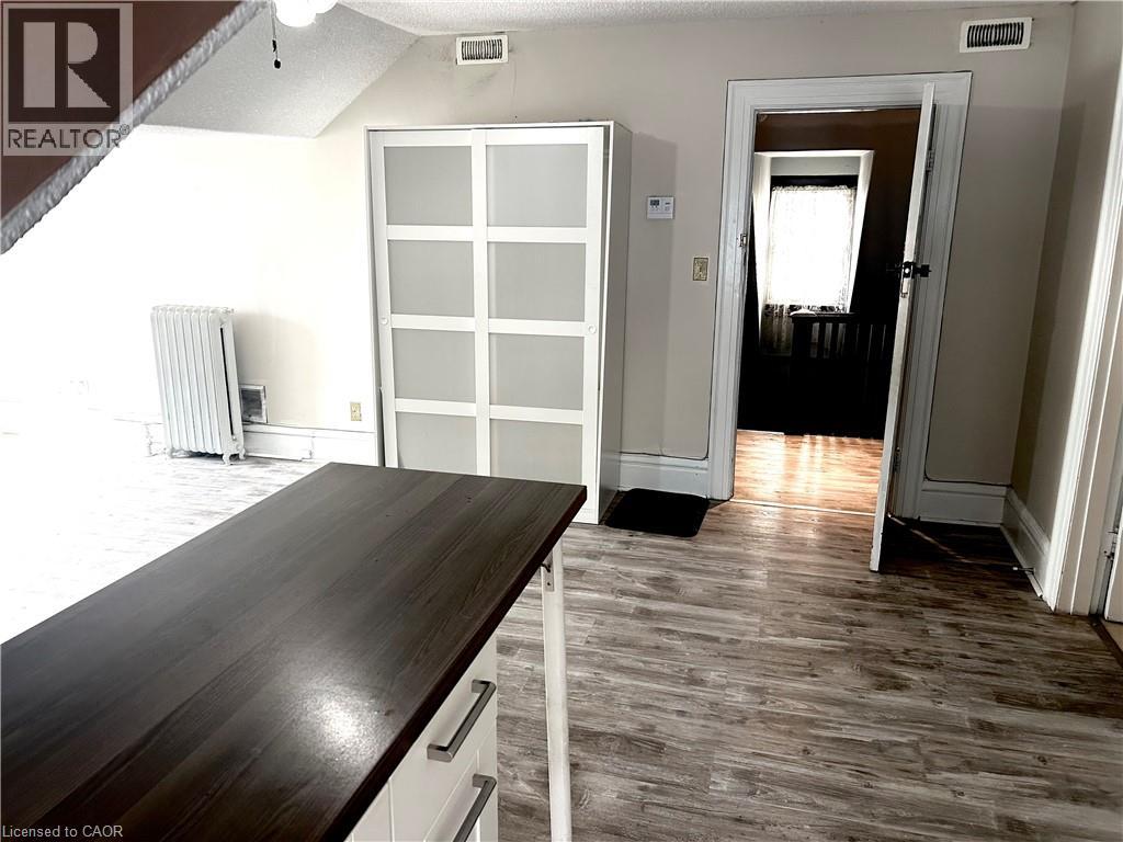 12 Duke Street, Hamilton, Ontario  L8P 1X1 - Photo 2 - 40777579