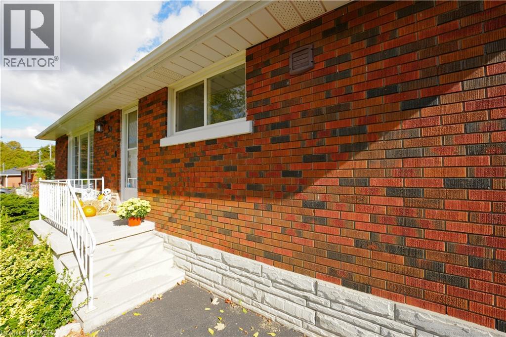 53 FREEMAN Avenue, Guelph, Ontario