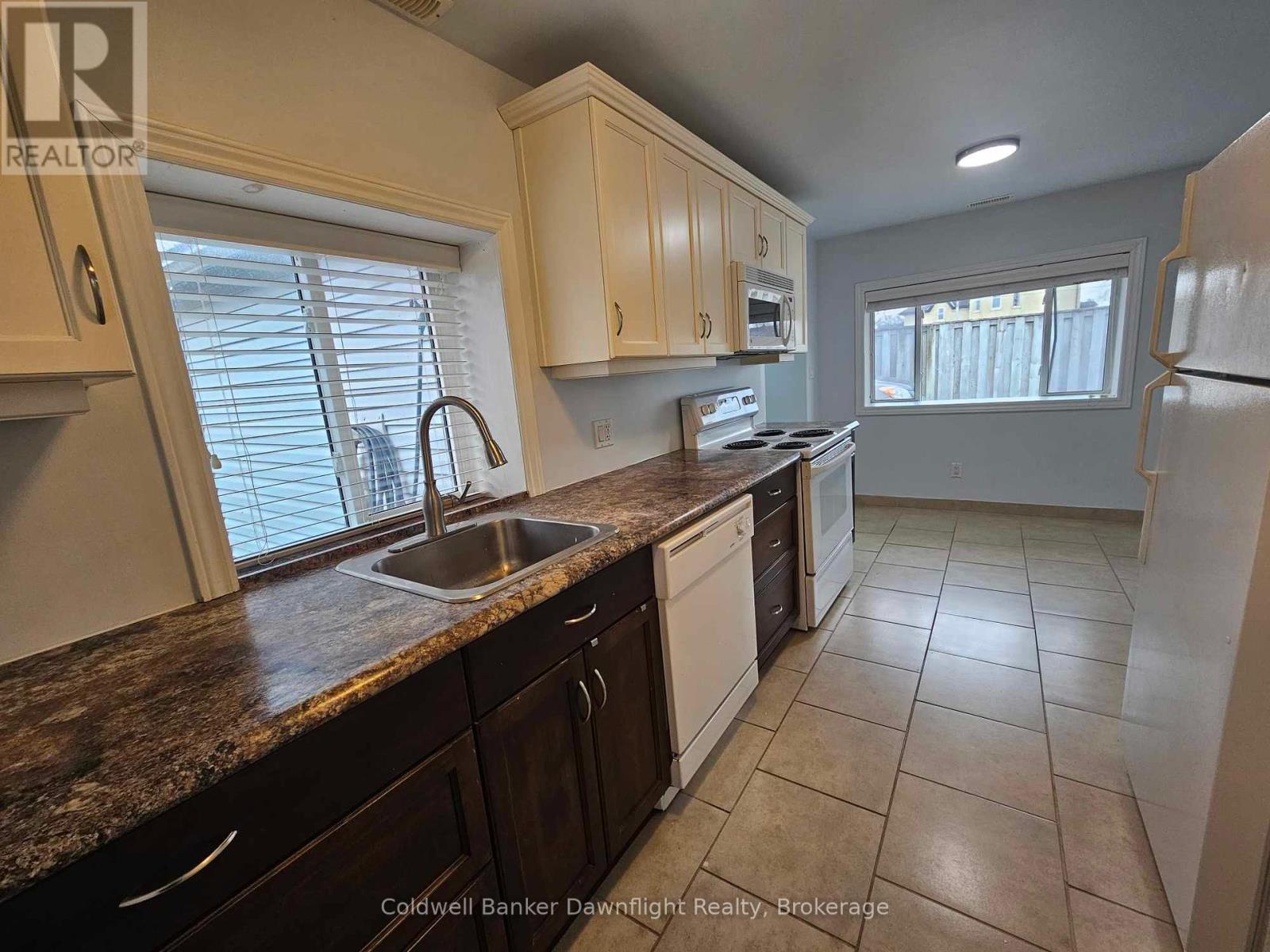 322 William Street, South Huron, Ontario  N0M 1S2 - Photo 3 - X12452532