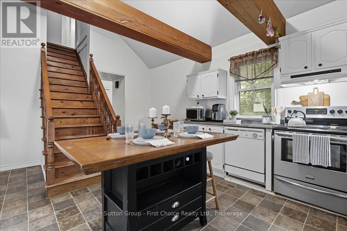 235 Wellington Street, Stratford, Ontario  N5A 2L7 - Photo 16 - X12452695