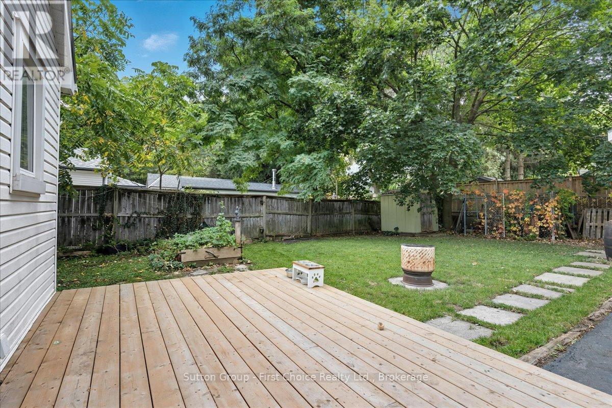 235 Wellington Street, Stratford, Ontario  N5A 2L7 - Photo 30 - X12452695